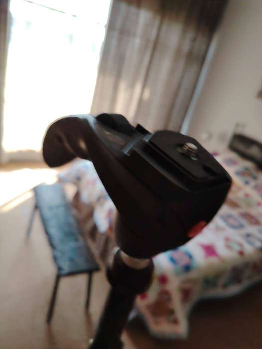 MANFROTO MKC3-H01 Tripod * PHONE HOLD INCLUDED *