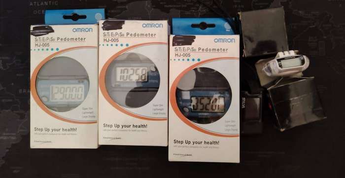 Step counters / pedometers * LOT of x6 *