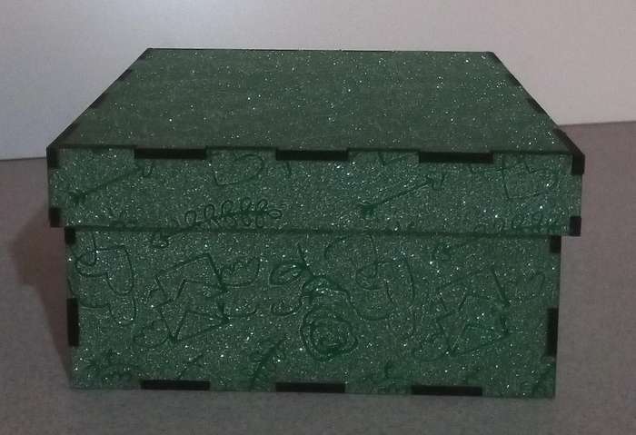 Green glitter gift box square 150x150x75