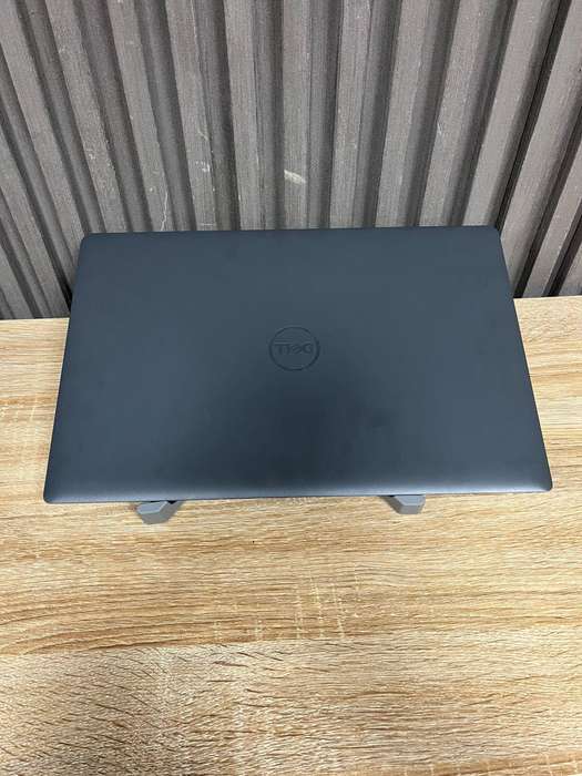 Dell Latitude 3550 Intel Core Ultra 7 155U