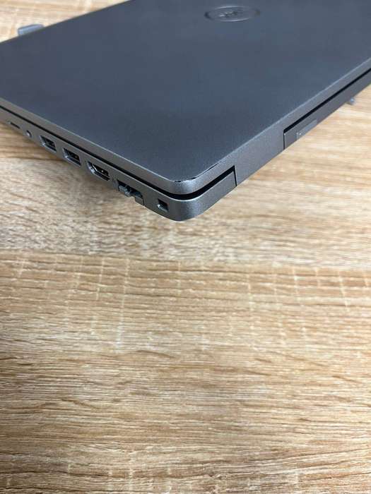Dell Latitude  5530 Core i7 vPro 12th Gen