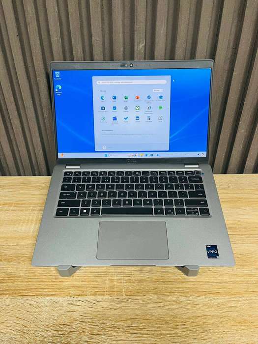Dell Latitude  5440 Core i5 vPro 13th Gen