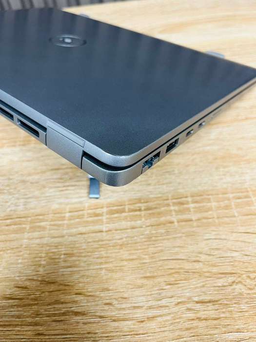Dell Latitude  5440 Core i5 vPro 13th Gen
