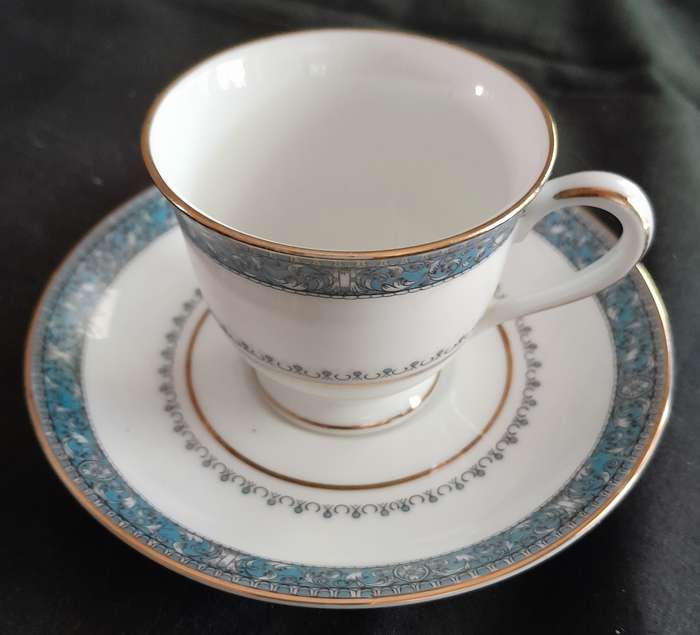 Noritake duo, gilt edged, pattern 6857 Harcourt