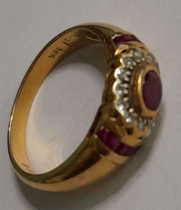 18 carat yellow gold diamond and ruby ring