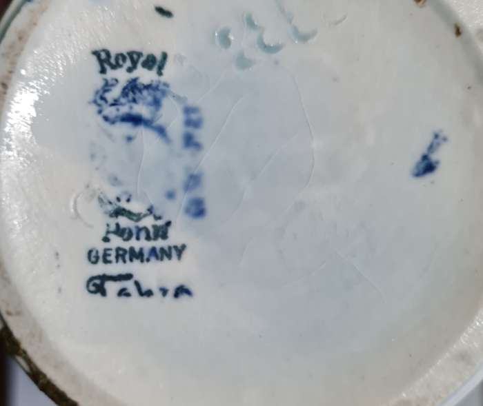 Royal Bonn Germany Delft Blue & White vase Tokio Pattern