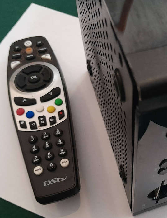 Dstv decoder dsd 3 u