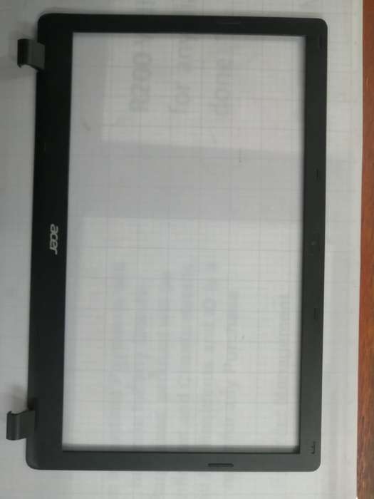 (D)ACER es1-512 es1-531 SCREEN BEZEL 441.037021001