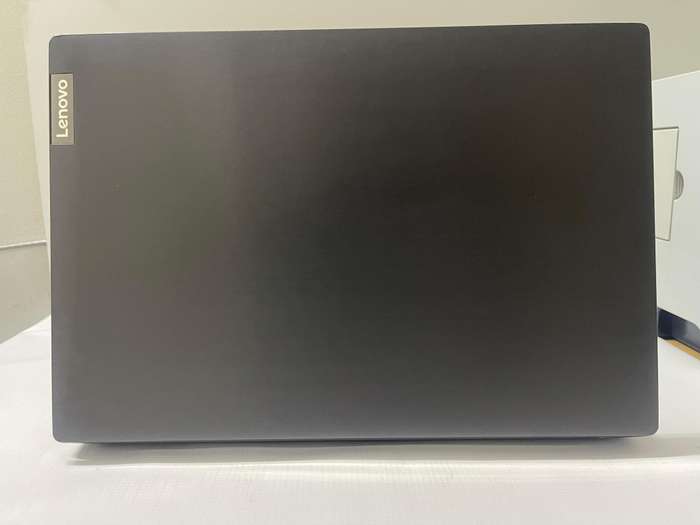 Lenovo IdeaPad S145-Notebook PC Core i5-1035G1 (10th Gen) 8GB RAM / 256GB SSD + Free Wireless Mouse