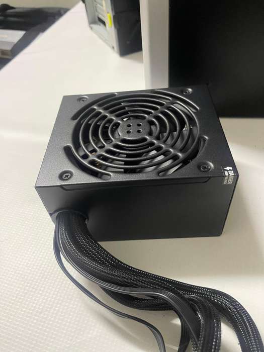 Corsair CV Series CV450  450 Watt 80 Plus® Bronze Certified PSU