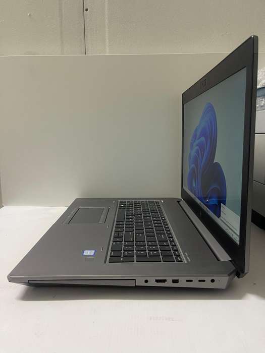 HP ZBook 17 G6 Mobile Workstation  Core i7-9750H 17.3 FHD 32GB RAM 1TB SSD Quadro T1000 4GB DDR5 GPU