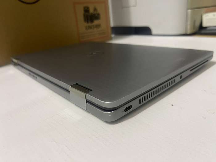 Dell Latitude 7420 2-in-1 14" Touchscreen Convertible Laptop Intel Core i7-1165G7 512GB SSD 16GB RAM