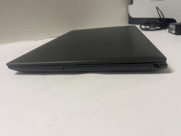 Lenovo Ideapad 130 8th Gen Intel Core i7-8550U / 8GB DDR4 RAM / 256GB SSD / 15.6" HD