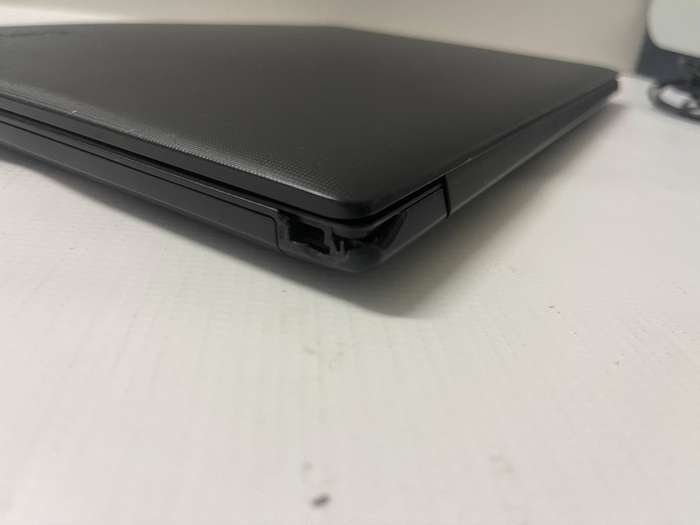 Lenovo Ideapad 130 8th Gen Intel Core i7-8550U / 8GB DDR4 RAM / 256GB SSD / 15.6" HD