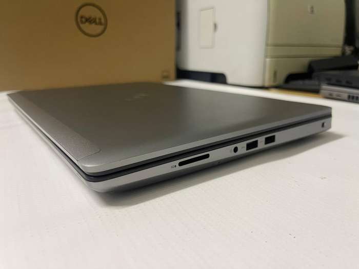 Dell Precision 15 7560 i7 11850H / 32GB/ 1TB SSD / 15.6 FHD Display / 4GB NVIDIA Dedicated Graphics