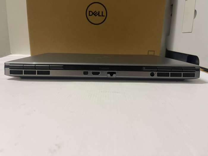 Dell Precision 15 7560 i7 11850H / 32GB/ 1TB SSD / 15.6 FHD Display / 4GB NVIDIA Dedicated Graphics