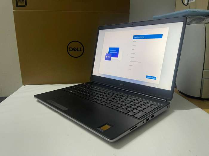 Dell Precision 15 7560 i7 11850H / 32GB/ 1TB SSD / 15.6 FHD Display / 4GB NVIDIA Dedicated Graphics