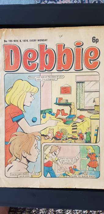 VINTAGE 1976 DEBBIE COMIC BOOK NO: 195 .