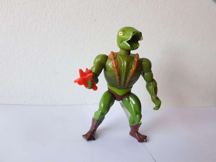 KOBRA KHAN FROM 1981 A MEMBER OF THE EVIL SKELETOR'S TEAM & MASTERS OF THE UNIVERSE -MOTU-MATTEL.