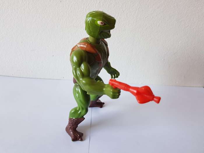 KOBRA KHAN FROM 1981 A MEMBER OF THE EVIL SKELETOR'S TEAM & MASTERS OF THE UNIVERSE -MOTU-MATTEL.
