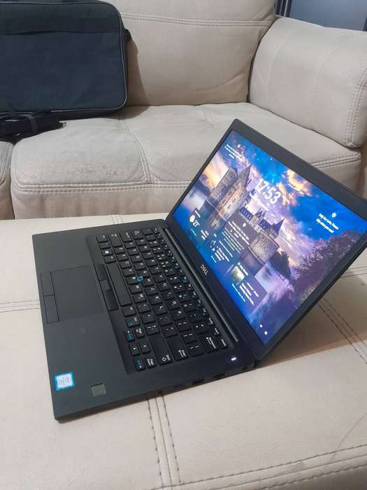 Dell Latitude 7490 Intel Core i7-8650U 8GB DDR4 RAM, 256GB SSD 14" FHD Windows 11 Pro