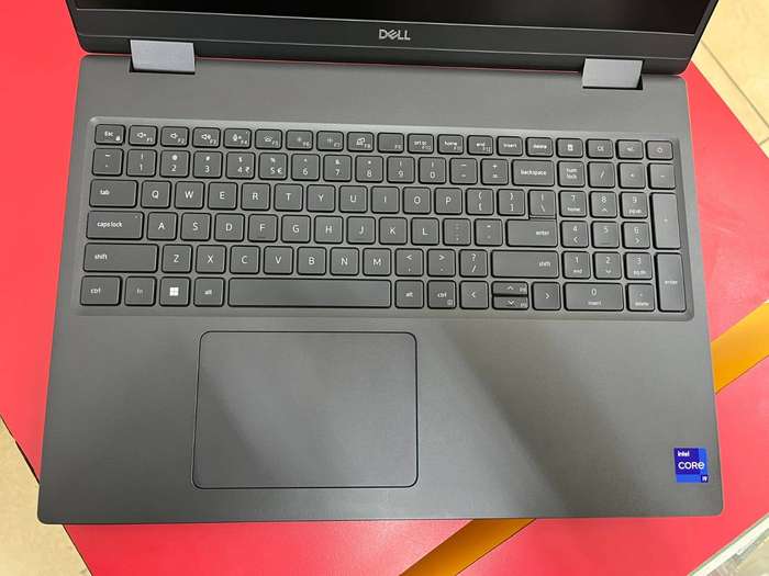 Dell Precision 7670 Workstation Intel Core i9-12950HX (12th Gen) 1TB SSD 64GB DDR5 RTX A3000