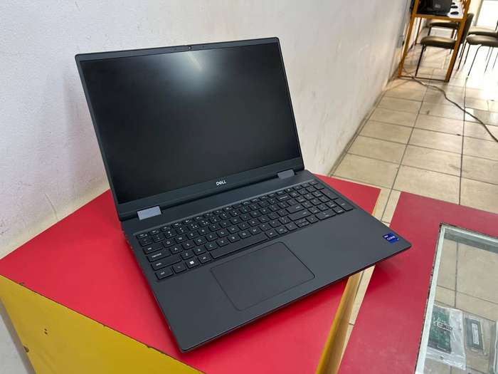 Dell Precision 7670 Workstation Intel Core i9-12950HX (12th Gen) 1TB SSD 64GB DDR5 RTX A3000