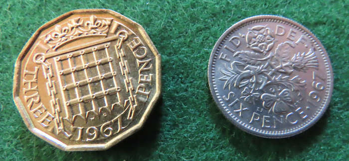 Great Britain - Almost Uncirculated Set all 1967 except 1/- which is 1965