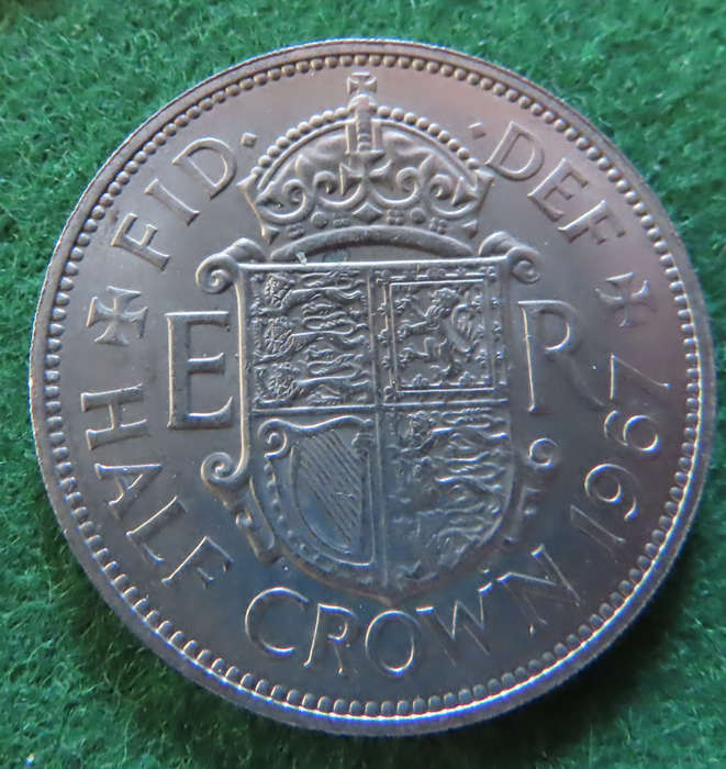 Great Britain - Almost Uncirculated Set all 1967 except 1/- which is 1965