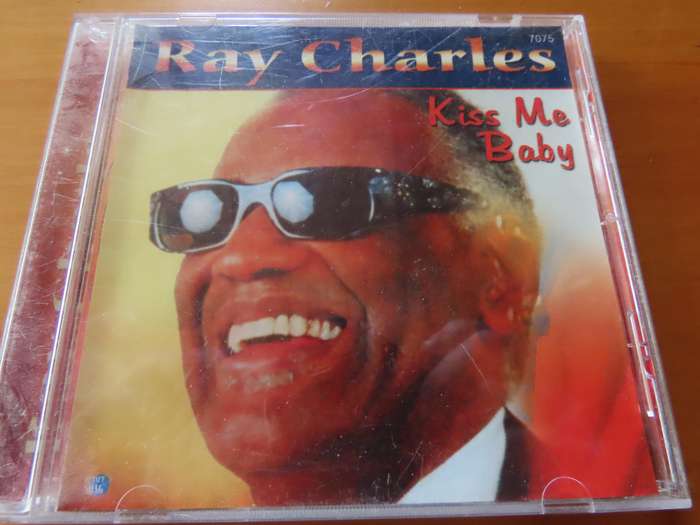 CD - Ray Charles - Kissing Her Now