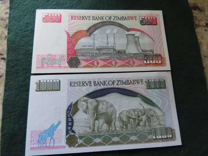 Zimbabwe - Reserve Bank of Zimbabwe - $500 and $1000 2001 Notes UNC