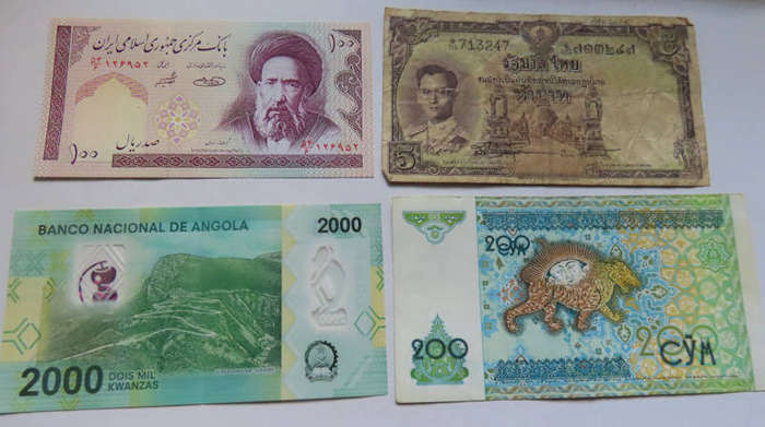 Bank Notes - 10 International Bank Notes