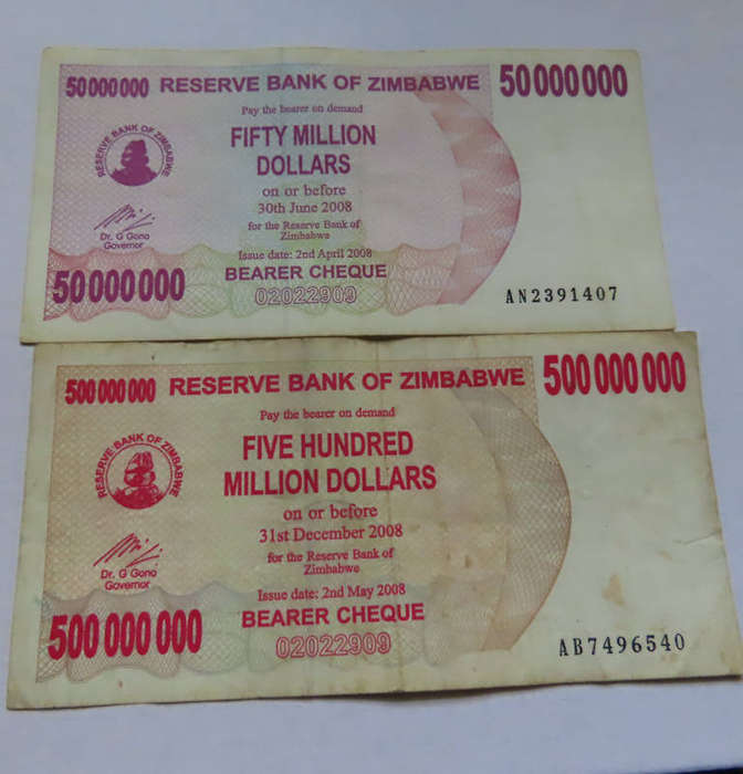 Bank Notes - 10 Zimbabwe Bank Notes