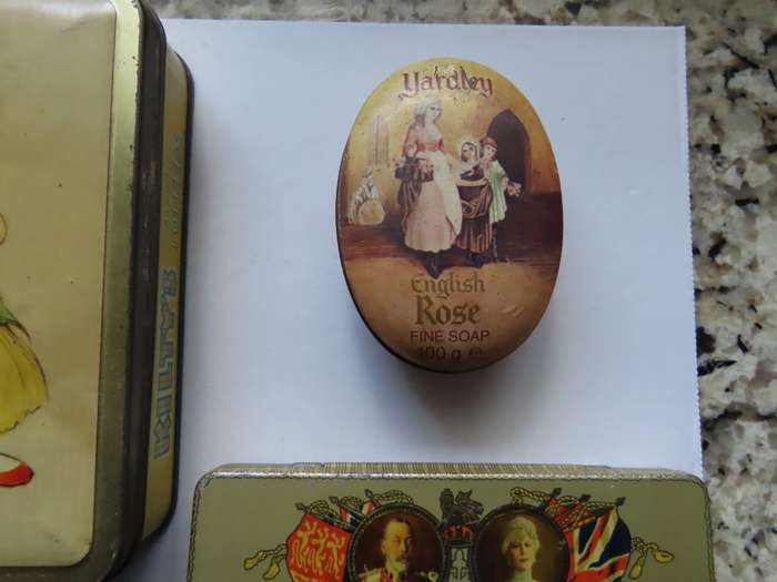 4 Empty Tins