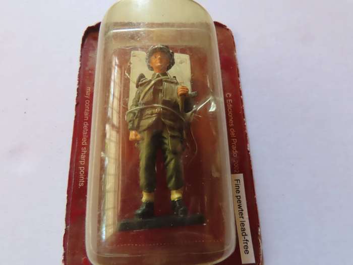 Del Prado - Encased Military Model - Sergeant Royal Winnipeg Rifles - Canada 1944
