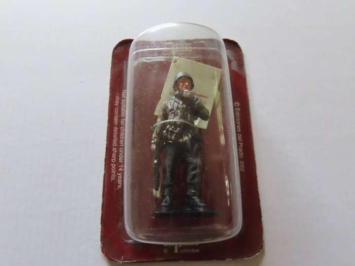 Del Prado - Encased Military Model - SS Panzergrenadier Ardennes - Germany 1944
