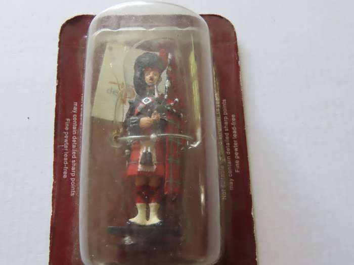 Del Prado - Encased Military Model - Black Watch Piper - UK 1914