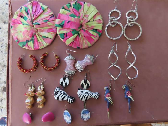 Jewellery - 10 Vintage Pairs of Earrings