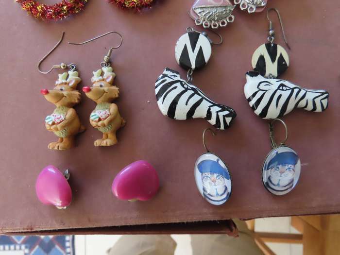 Jewellery - 10 Vintage Pairs of Earrings
