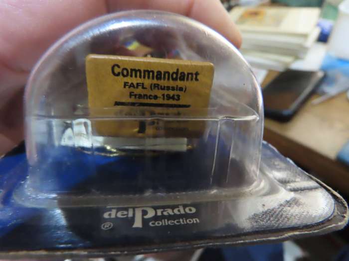 Del Prado - Encased Military Model - Commandant FAFL (Russia) - France 1943