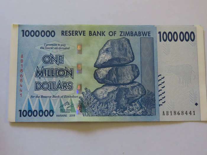 Zimbabwe - Third Issue 2007-2008 $1,000,000 in Sequence UNC - DrG. Gono Governor