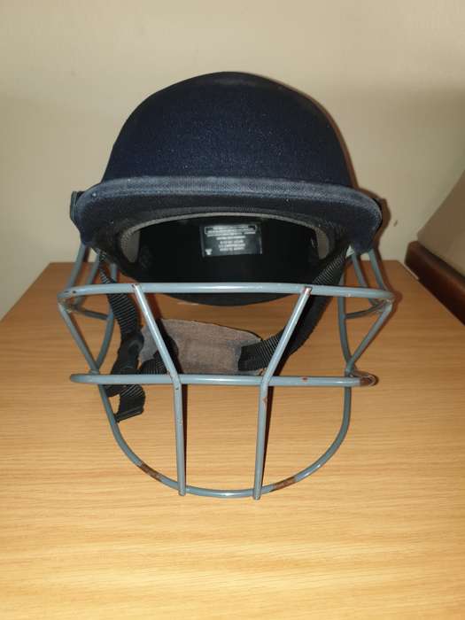 Cricket helmet shelly