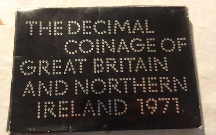 1965 UK coin set - only 5 coins