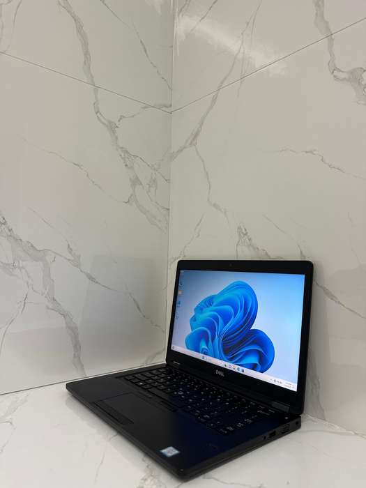 Dell Latitude 5490 | i5 8th Gen | 16GB RAM | Windows 11 Pro | Refurbished Pristine Like New