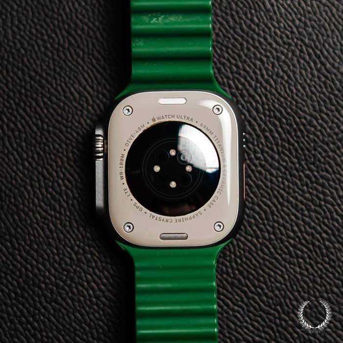 Apple Watch Ultra titanium