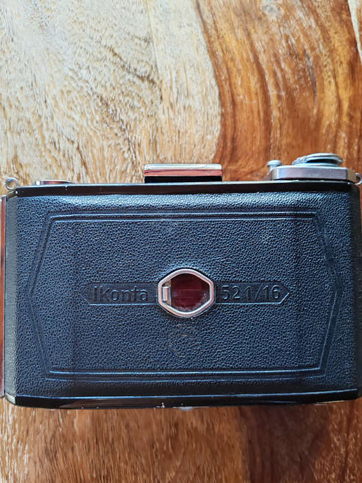 Zeiss Ikon Ikonta 521/16 Folding Camera  Beautiful Cosmetic Condition  Untested