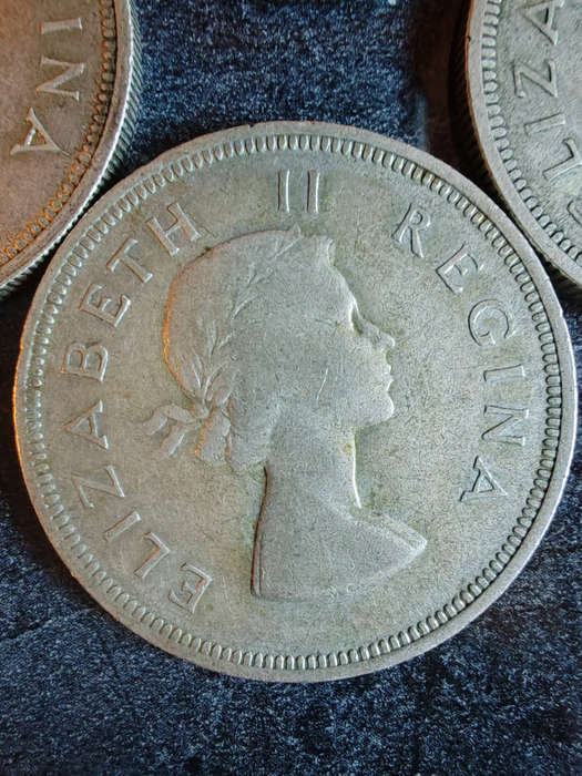 4 × South Africa 2½ Shillings  LOT 3