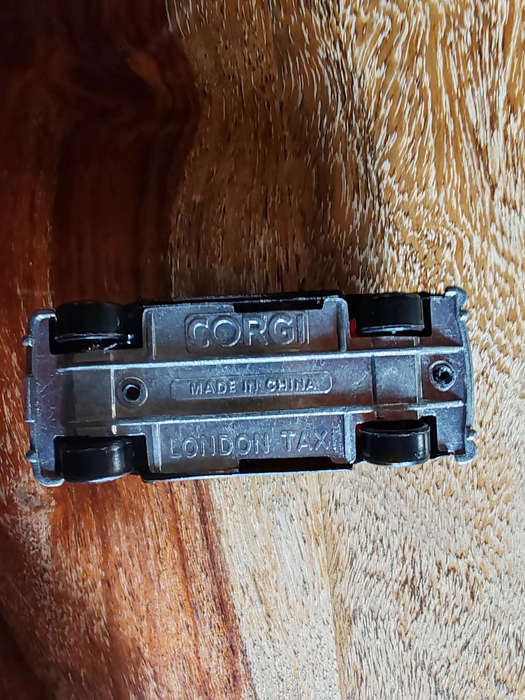 Corgi London Taxi  Made in China