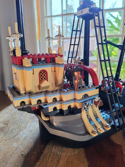 LEGO Harry Potter Set 4768  Durmstrang Ship  99% Complete with Minifigures