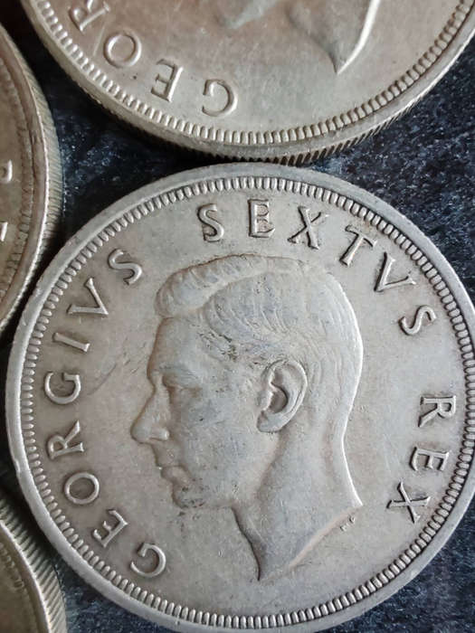 10 x South African 5 Shillings Silver Coins (1952)  50% Silver- LOT 3
